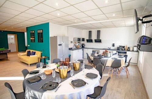 Clermont-l'Herault Apartamento | Logement spécial groupe - 310 m² - Work&Play 1 1