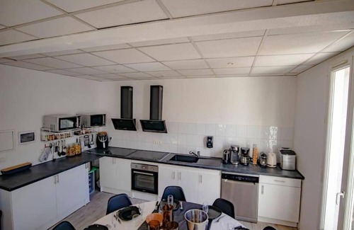 Clermont-l'Herault Apartamento | Logement spécial groupe - 310 m² - Work&Play 1 1