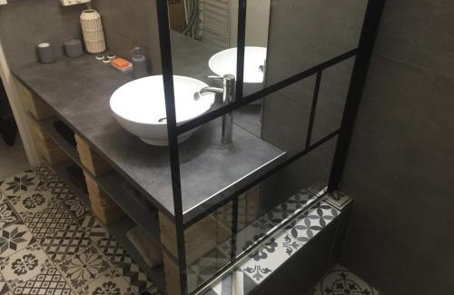 Vedene Apartamento | Logement sur pte cour, rez de chaussée, WIFI, CLIM