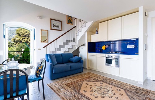 Latte Apartamento | Loggia sul mare by Interhome