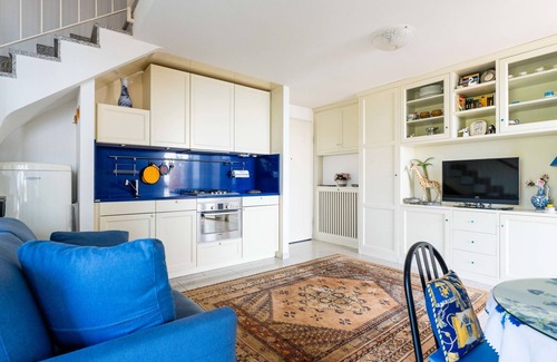 Latte Apartamento | Loggia sul mare by Interhome