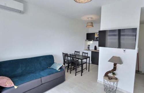 Serignan Apartamento | Loggia Verde -charming studio 450m from sea in a s