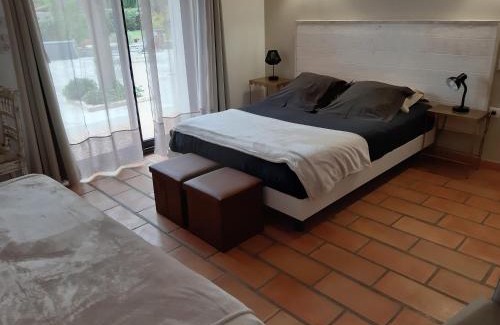 Sauve Casa | Logis des Magnans - Deux Chambres familiales pour 4 ou 5 personnes -