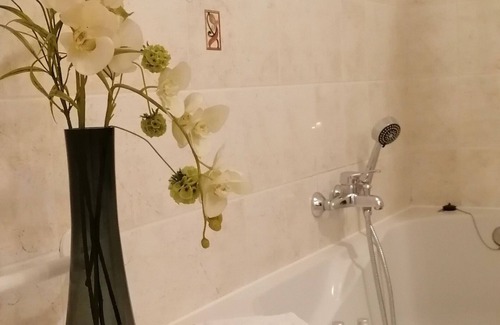 Vernantes Hotel | Hôtel Le Pelican