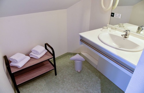 Vernantes Hotel | Hôtel Le Pelican