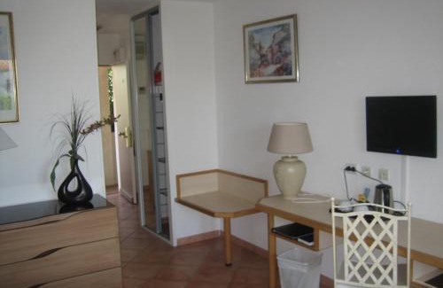 Arles Hotel | Logis Hôtel Le Rodin