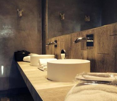 Bedoin Hotel | Logis Hôtel restaurant des Pins