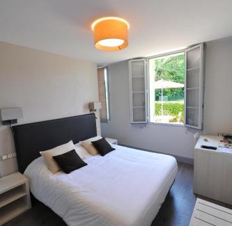 Saint-Pey-de-Castets Hotel | Logis- Hôtel Spa Restaurant l'Epicurial