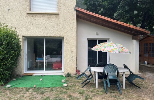 Arles-sur-Tech Apartamento | Logis Sol Levante with swimming pool (4 pers max)
