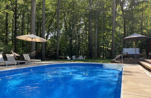 Shorewood-Tower Hills-Harbert Casa | Loma House-heated pool, hot tub, sauna, walk to Warren Dunes!