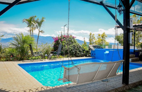 San Isidro Hotel | Loma Tranquila