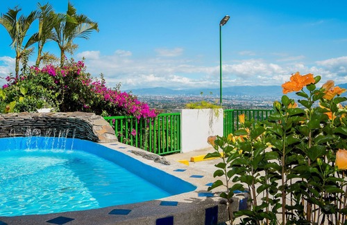 San Isidro Hotel | Loma Tranquila