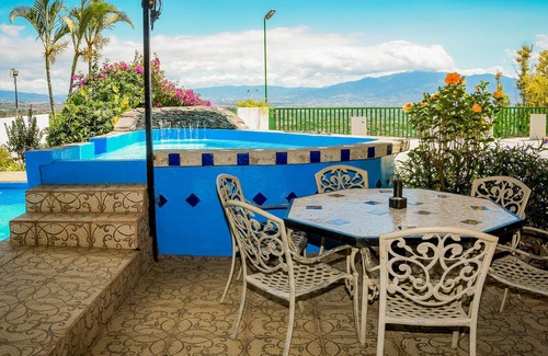 San Isidro Hotel | Loma Tranquila
