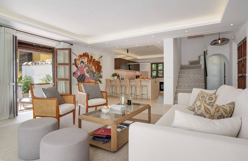 Marbella Chalet De Esquí | Lomas Townhouse – Fine Living