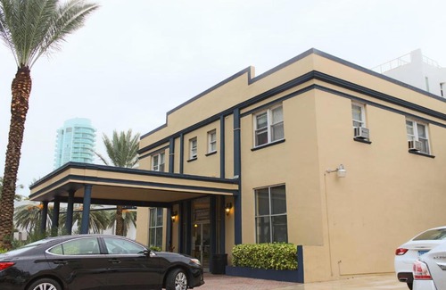 Mid Beach Hotel | Lombardy Inn Hotel