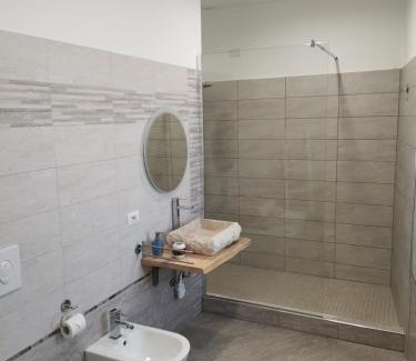 Lonate Ceppino Casa | LONATE ROOM