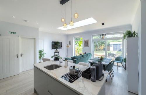 Golders Green Apartamento | London 5 Bedroom Garden Hse Near Metro & Hampstead Heath Sleeps 10