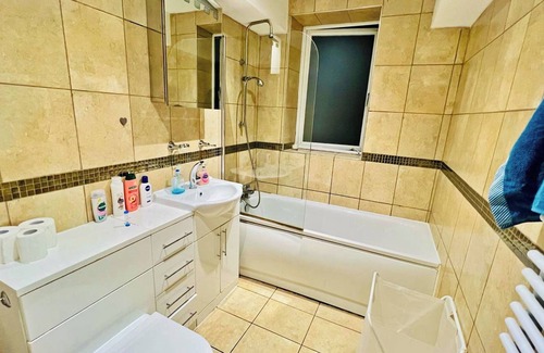 Shadwell Cama Y Desayuno | London Bridge: Private Rooftop Terrace 3BR-7Guests