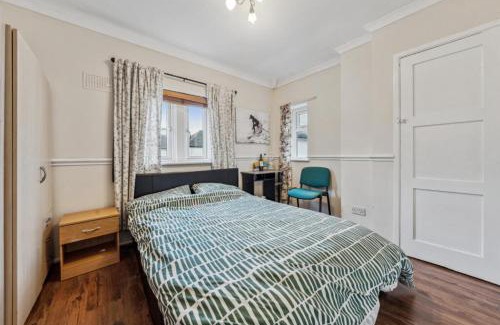 College Park and Old Oak Hotel | London Central Acton House
