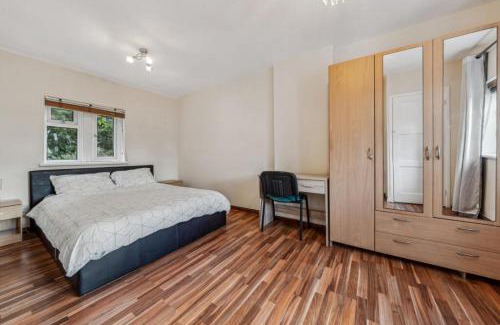 College Park and Old Oak Hotel | London Central Acton House