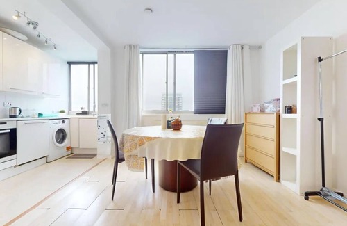 South Acton Apartamento | London Chic Apartment Retreat