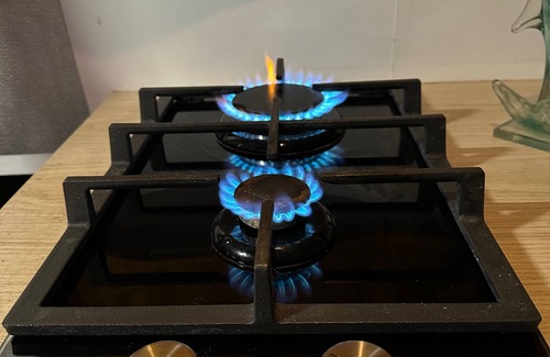 Westbourne Green Casa | London Dutch Barge - Sleeps 3 & Cosy Fireplace