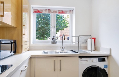 Stanwell Apartamento | London Heathrow Living Holywell Springs Serviced House - 3 bedrooms