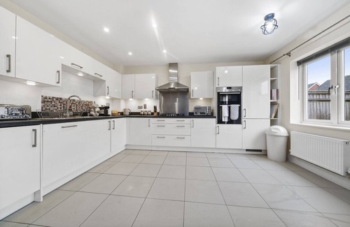 Stanwell Casa | London Heathrow Living Holywell Serviced Houses - 37