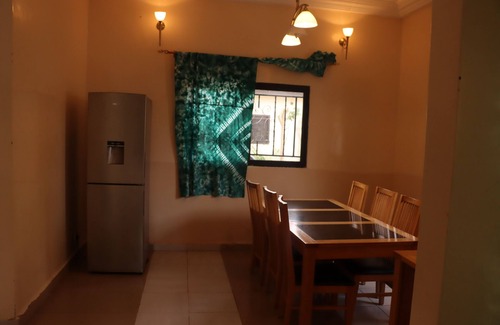 Brusubi Apartamento | London innn 1