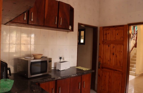 Brusubi Apartamento | london Innn 3