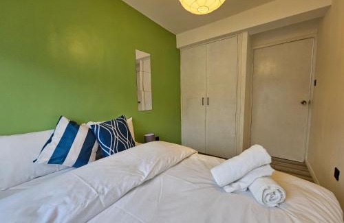 Bow Casa | London Mile End Rooms