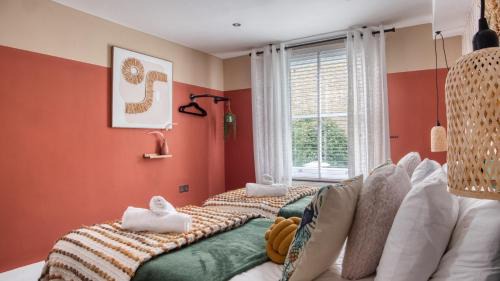 Queen's Park Apartamento | London Queen's Park with cinema & gaming room