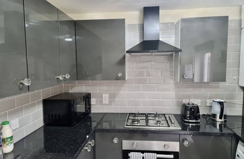 Thamesmead Casa | London - Sleeps 4 - Parking - Garden - Petfriendly