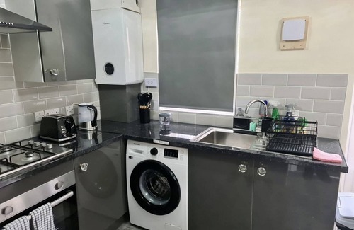 Thamesmead Casa | London - Sleeps 4 - Parking - Garden - Petfriendly