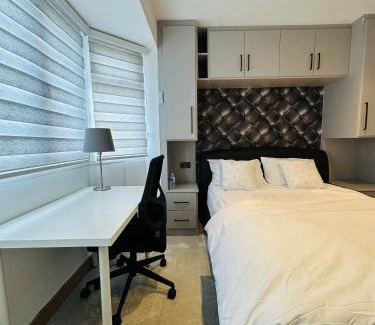 Whitton Casa | London Twickenham stadium room C
