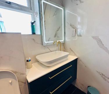 Whitton Casa | London Twickenham stadium room C