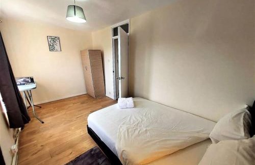 Hackney Wick Casa | London Zone 2, Spacious 3 Bedroom House