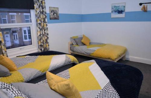 Stockton-on-Tees Casa | Londonderry - 3 BDR, Sleeps 6, Parking, WIFI, Stockton on Tees city centre