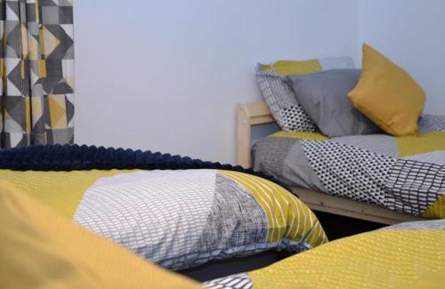 Stockton-on-Tees Casa | Londonderry - 3 BDR, Sleeps 6, Parking, WIFI, Stockton on Tees city centre