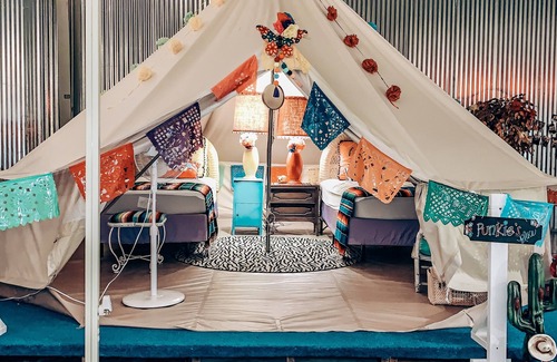Warrenton Hotel | Lone Star Glamp Inn