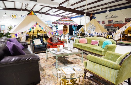 Warrenton Hotel | Lone Star Glamp Inn