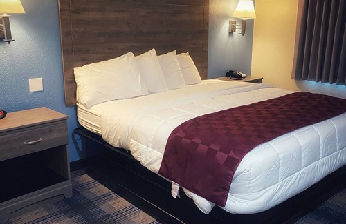 Decatur Hotel | Lone Star Inn
