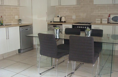 Lone Hill Apartamento | Lonehill - Suite 2A
