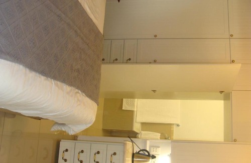 Lone Hill Apartamento | Lonehill - Suite 4