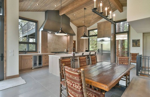 Warrior's Mark West Casa | Lonestar Lodge: Sweeping Mountain Views, Hot Tub & Patio