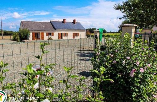 Saint-Laurent-de-Lin Casa | Longère authentique avec jardin privé, près des Châteaux de la Loire, idéale pour familles et nature - FR-1-381-501