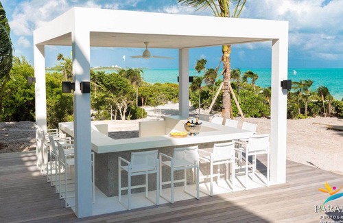 Long Bay Apartamento | Long Bay Stay w/Pools, Kitesurfing & Free Breakfast now 'til end June