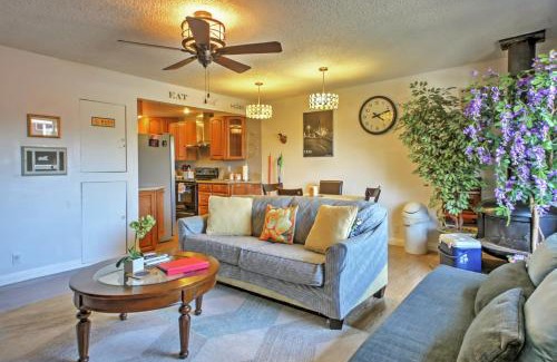 South Wrigley Apartamento | Long Beach Condo with Balcony about 2 Mi to Downtown!