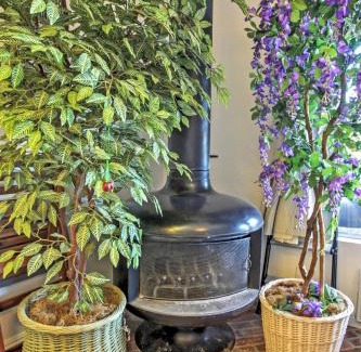 South Wrigley Apartamento | Long Beach Condo with Balcony about 2 Mi to Downtown!