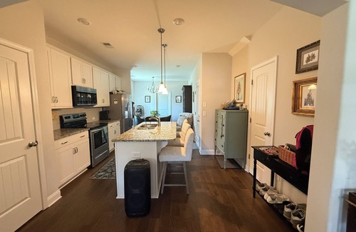 Gallatin Casa | Charming 3-bedroom townhome. Pet-friendly. Neighborhood pool open May-September!